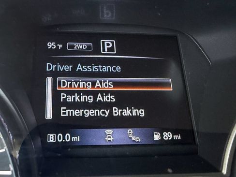 Used 2019 Nissan Pathfinder SL AWD/4WD image 12