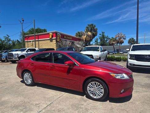 Used 2015 Lexus ES 350 w/ Luxury Package image 21