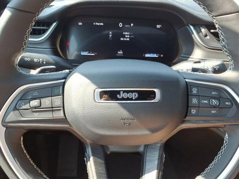 New 2025 Jeep Grand Cherokee L Limited w/ Luxury Tech Group II image 13