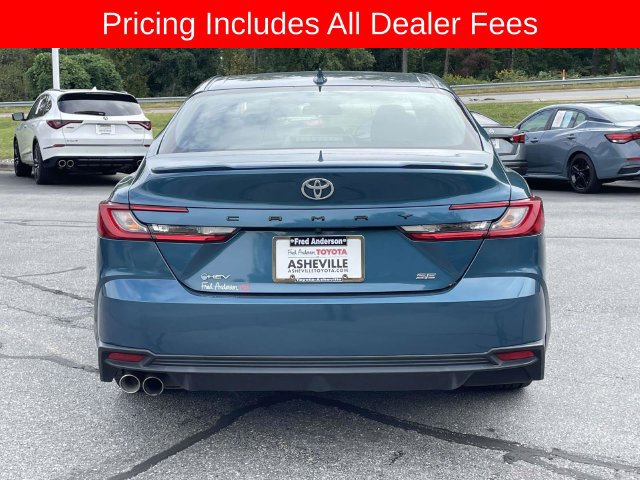 Used 2025 Toyota Camry SE FWD image 4