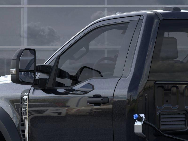 New 2025 Ford F550 Luxury RWD image 20