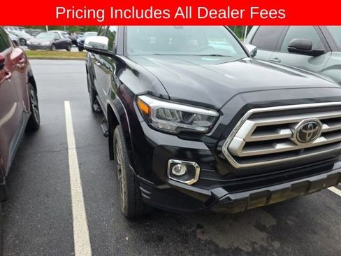 Used 2022 Toyota Tacoma Limited AWD/4WD image 6