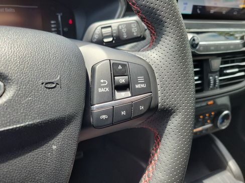 Used 2024 Ford Escape ST-Line AWD/4WD image 24