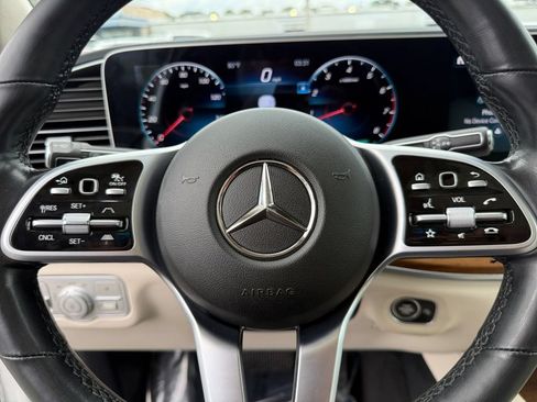 Used 2022 Mercedes-Benz GLS 450 4MATIC image 21