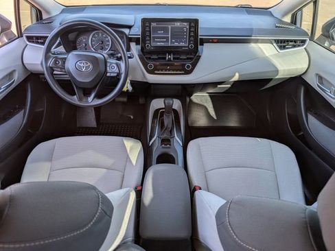 Used 2021 Toyota Corolla LE image 11