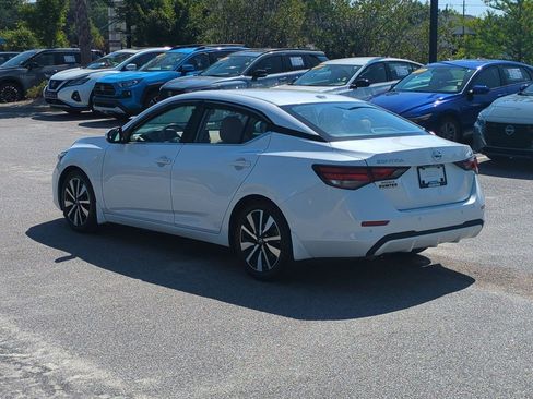 Certified 2021 Nissan Sentra SV w/ SV Premium Package FWD image 6