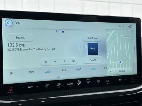 New 2026 Ford Escape ST-Line Elite w/ Class II Trailer Tow Package image 12