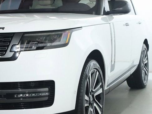 Certified 2023 Land Rover Range Rover SE AWD/4WD image 14