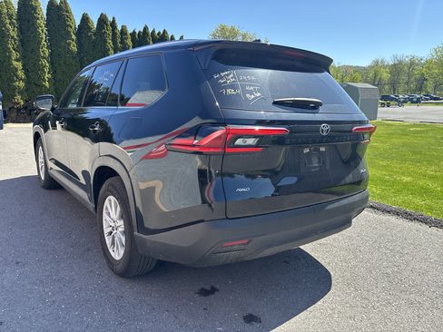Used 2025 Toyota Grand Highlander AWD image 5