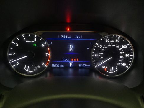 Used 2025 Nissan Altima 2.5 SV FWD image 23