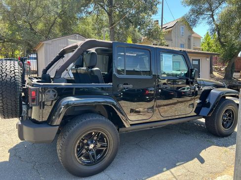 Used 2015 Jeep Wrangler Unlimited Sport AWD/4WD image 10