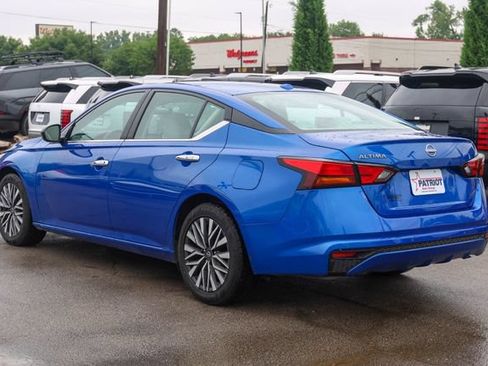 Used 2025 Nissan Altima 2.5 SV FWD image 5