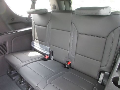 New 2026 GMC Yukon XL Denali w/ Denali Reserve Package AWD/4WD image 14