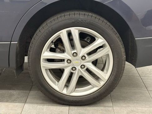 Used 2018 Chevrolet Equinox Premier w/ Infotainment II Package AWD/4WD image 7