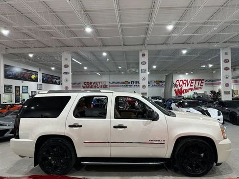 Used 2009 GMC Yukon Denali RWD image 5