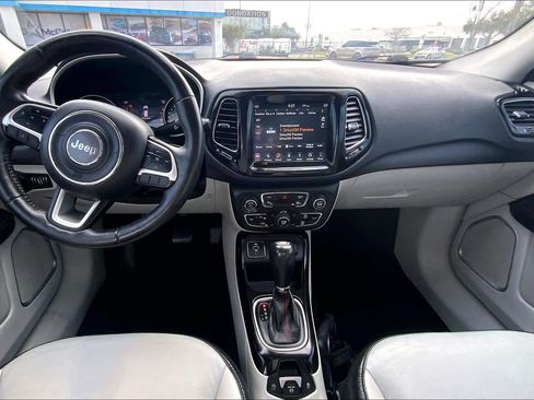 Used 2018 Jeep Compass Limited w/ Navigation Group image 15