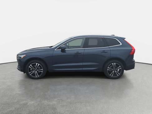 Used 2021 Volvo XC60 T5 Momentum w/ Premium Package image 8