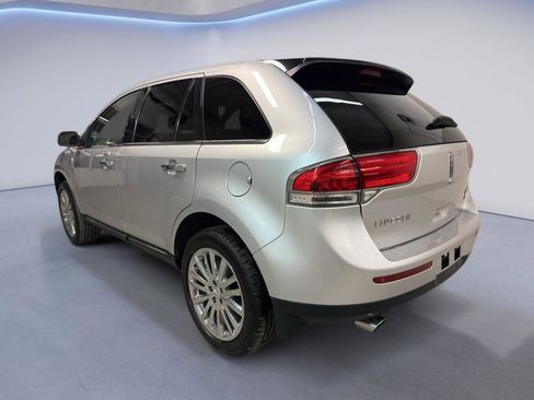 Used 2012 Lincoln MKX AWD image 4