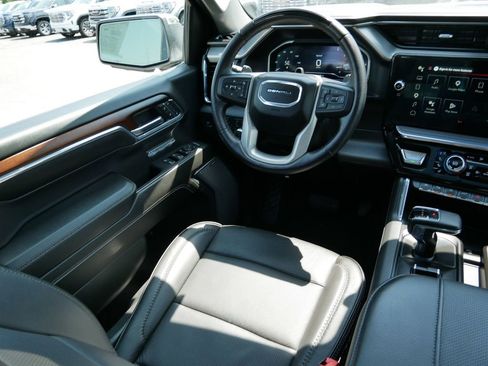 Used 2024 GMC Sierra 1500 Denali AWD/4WD image 18
