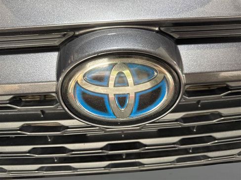 Used 2020 Toyota RAV4 LE AWD/4WD image 23