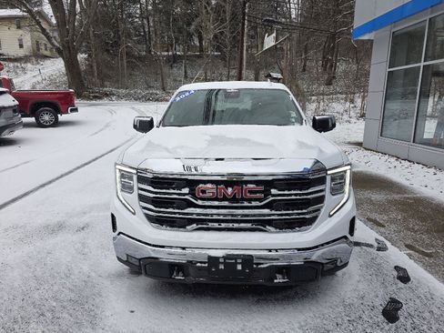 Used 2024 GMC Sierra 1500 SLT image 4