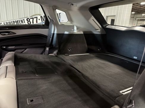 Used 2016 Cadillac SRX Luxury image 31