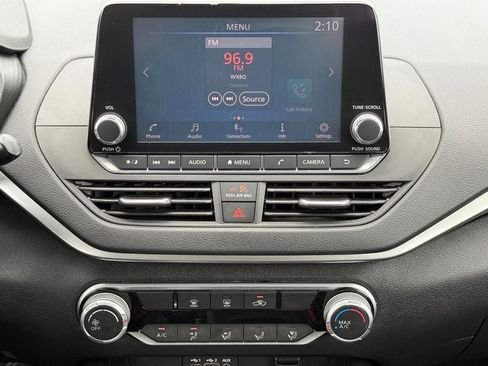 Used 2020 Nissan Altima 2.5 S FWD image 25