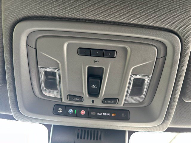 Used 2024 Chevrolet Silverado 1500 LTZ AWD/4WD image 38