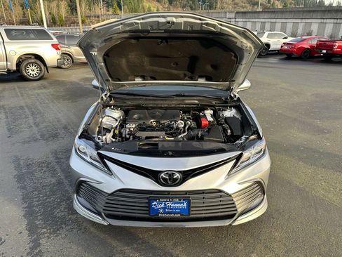 Used 2023 Toyota Camry LE image 4