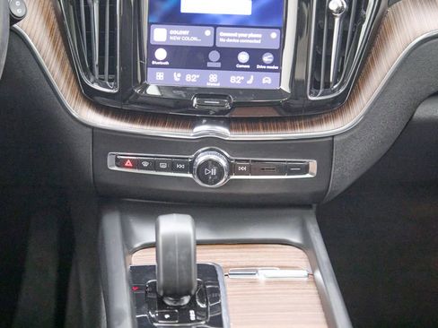 Certified 2023 Volvo XC60 B5 Plus w/ Climate Package AWD/4WD image 28