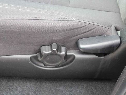 Used 2017 Toyota Tacoma TRD Sport w/ Tow Package image 27