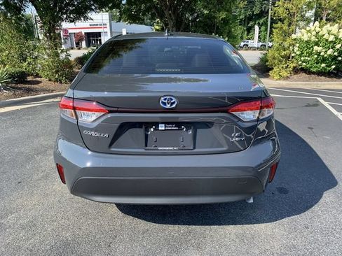 Certified 2025 Toyota Corolla LE FWD image 7