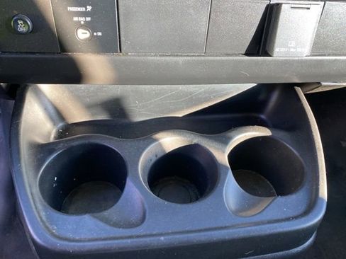 Used 2015 GMC Savana 2500 image 25