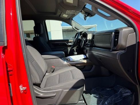 Used 2024 Chevrolet Silverado 1500 LT Trail Boss image 10