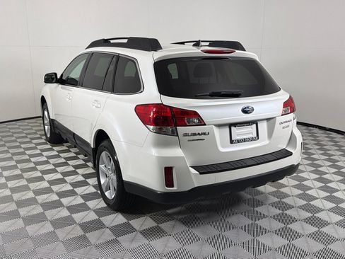 Used 2014 Subaru Outback 2.5i Premium AWD/4WD image 7