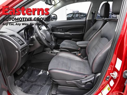 Used 2025 Mitsubishi Outlander Sport SE AWD/4WD image 15