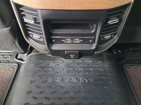 Used 2022 RAM 3500 Limited image 17