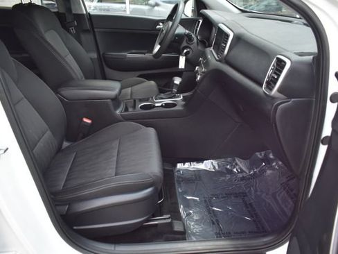 Used 2022 Kia Sportage LX FWD image 37