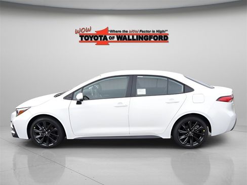 New 2026 Toyota Corolla SE w/ SE Package image 2