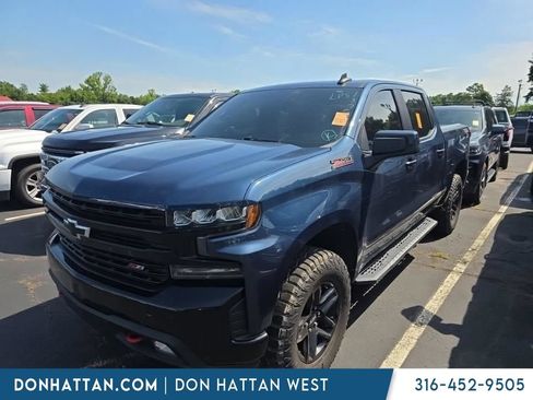 Used 2021 Chevrolet Silverado 1500 LT Trail Boss w/ Convenience Package II AWD/4WD image 1