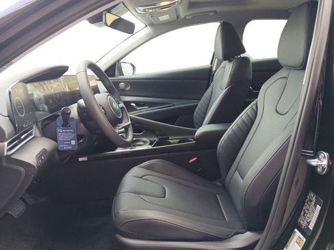 New 2026 Hyundai Elantra Limited FWD image 9