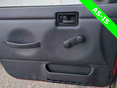 Used 2004 Jeep Wrangler Rubicon image 26