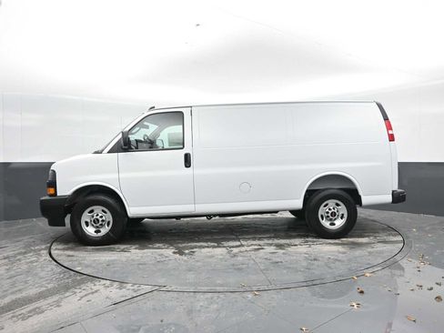 New 2025 GMC Savana 2500 w/ Driver Convenience Package RWD image 4
