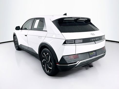 Used 2024 Hyundai Ioniq 5 SEL image 5