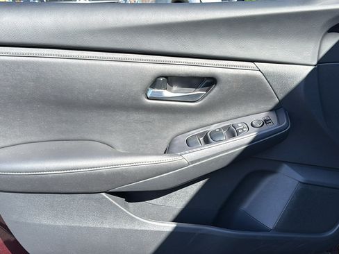Certified 2023 Nissan Sentra SV FWD image 6