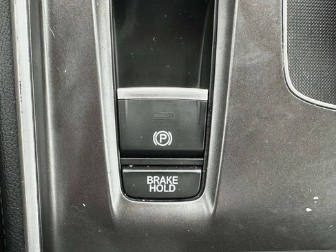 Used 2018 Honda Accord EX-L image 33