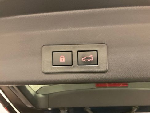 Used 2024 Subaru Ascent Premium w/ Convenience Package AWD/4WD image 39