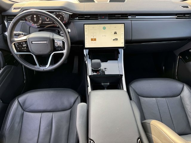 Used 2025 Land Rover Range Rover Sport SE AWD/4WD image 19