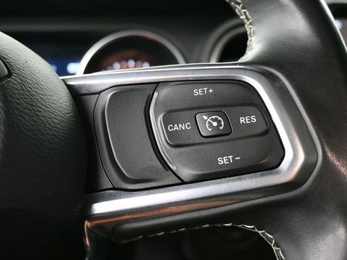 Used 2020 Jeep Gladiator Overland image 17