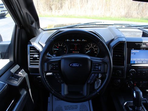 Used 2018 Ford F150 XLT w/ Equipment Group 302A Luxury AWD/4WD image 18